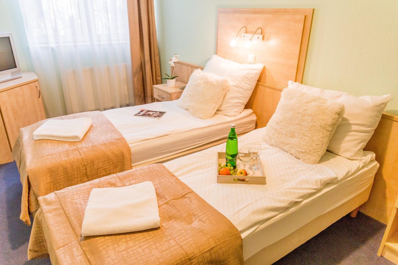 Salgo Hotel Salgótarján Buitenkant foto